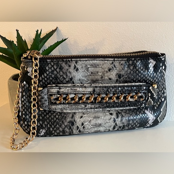 Bebe Lottie Black Snake Print Textured Fx Leather Double Zip Entry Clutch - Picture 2 of 15